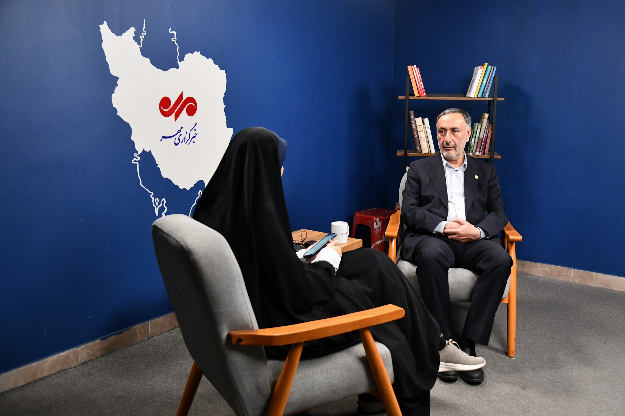 حضور رئیس سازمان نقشه‌برداری کشور و معاونین در خبرگزاری مهر به مناسبت گرامیداشت هفته دولت